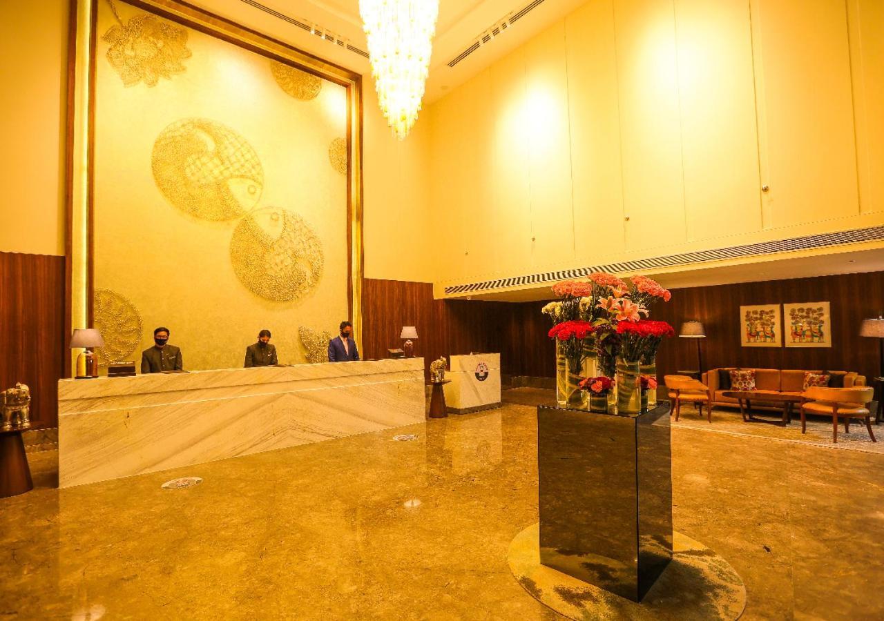 Radisson Bhopal Hotel ภายนอก รูปภาพ
