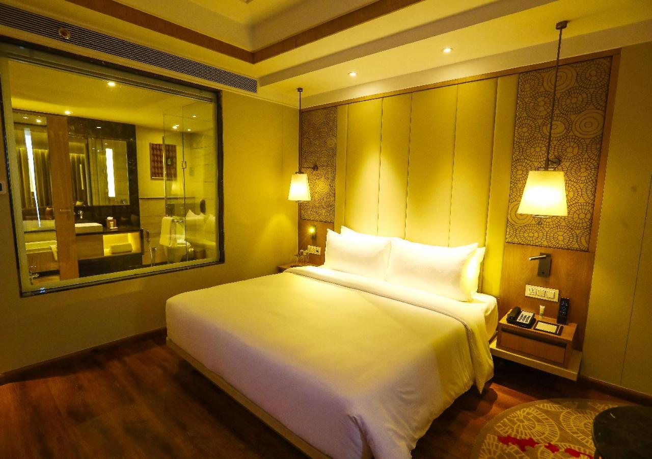 Radisson Bhopal Hotel ภายนอก รูปภาพ