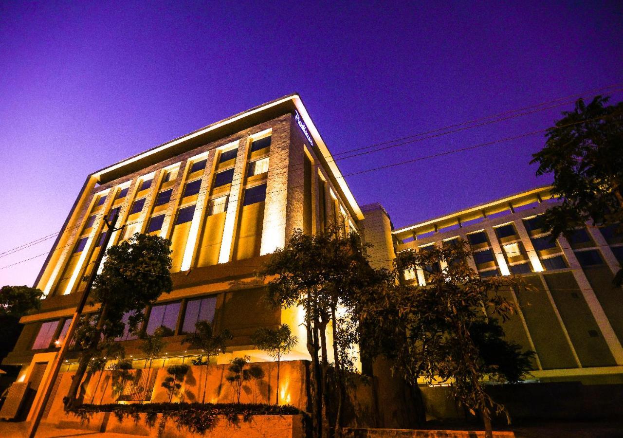 Radisson Bhopal Hotel ภายนอก รูปภาพ