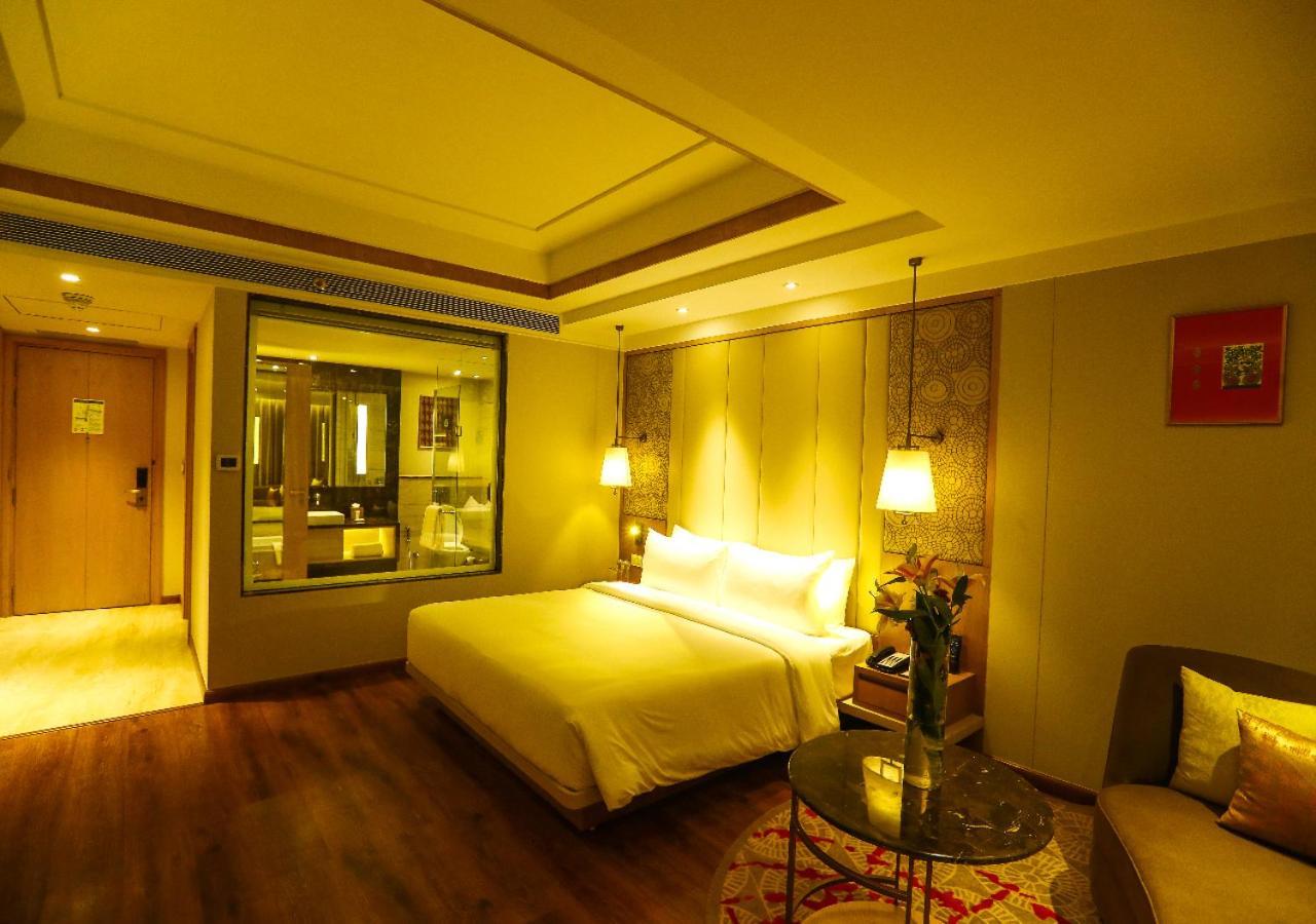 Radisson Bhopal Hotel ภายนอก รูปภาพ