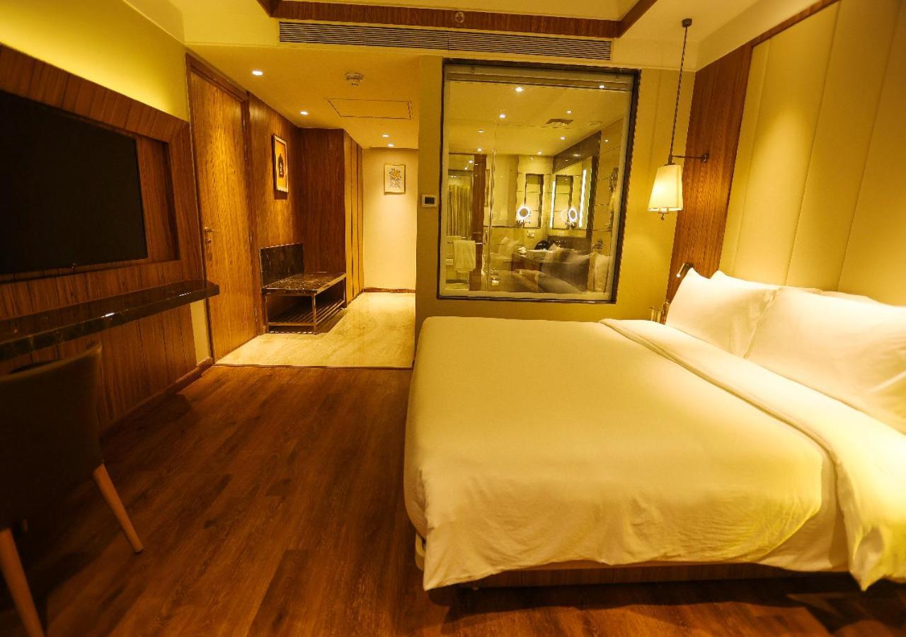 Radisson Bhopal Hotel ภายนอก รูปภาพ